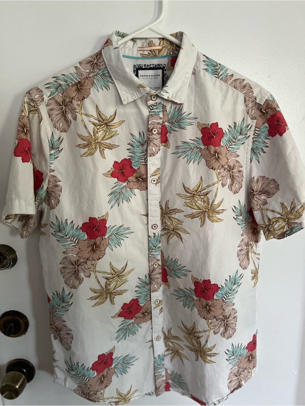 Denim & Flower Cream Floral Button-Down Shirt with Red Accents